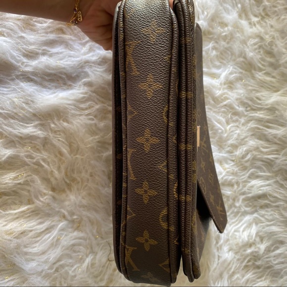 COPY - Original Louis Vuitton cross-multi wear bag. - Picture 9 of 10